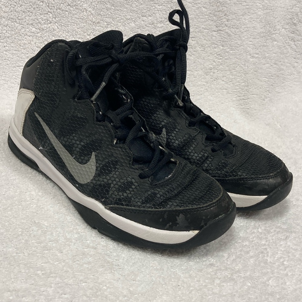 NIKE AIR WITHOUT A DOUBT 759982 002 BLACK/GRAY YOUTH SHOES sz 4.5